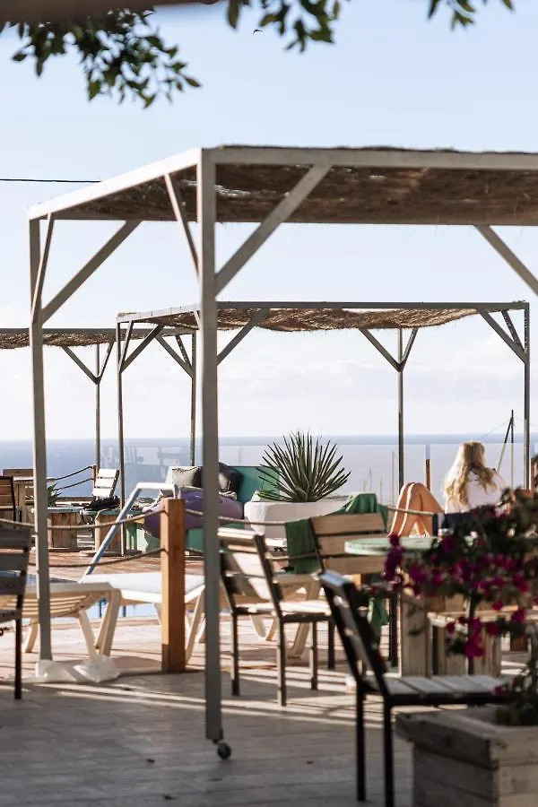 The Tree House Tenerife El Medano  Hostel El Medano (Tenerife)